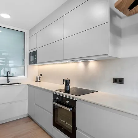 Duplex De Lujo Frente Al Mar Terraza En * Radazul